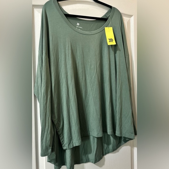New all in One Motion Women's Green Long Sleeve Top - Picture 1 of 4